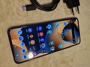 Motorola RAZR 40 ultra 8/256GB - 7