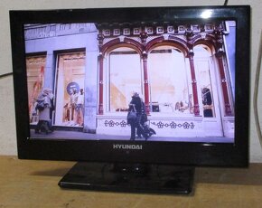 Malá televize 40cm HYUNDAI, 16 palců na 12V, bez zvuku - 7