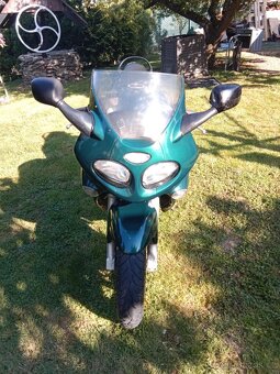 Triumph 955 i - 7