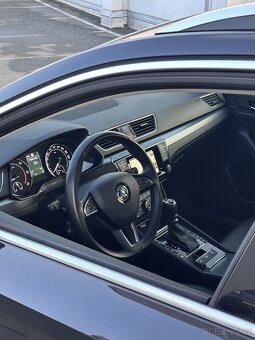 Škoda Superb Combi III 2.0 TDi 140kW/ VENT/LANE/KESSY/TAŽNÉ - 7
