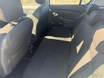 Dacia Sandero, 1,0i - 7