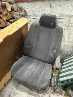 E34 díly interier - 7