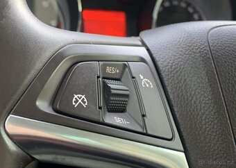 Opel Insignia 2.0CDTi 4x4 COSMO KŮŽE KLIMA manuál 118 kw - 7