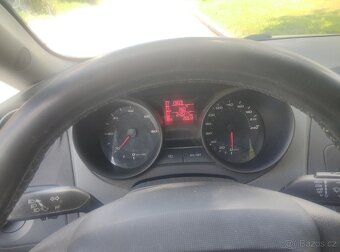 Seat Ibiza 1, 4 tdi , 59 kw, rok 2010 - 7
