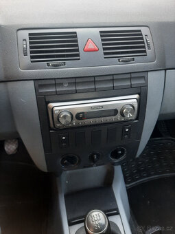 ŠKODA FABIA COMBI 1,2 HTP 47kW r.v. 2004 - 7
