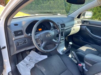 Toyota Avensis 2.0 D4D kombi - 7