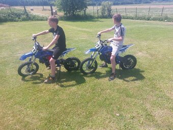 Prodám dvě xmotos 27 - 7