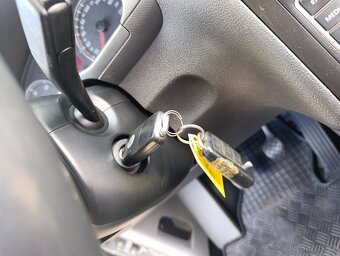 Volkswagen Caddy 2.0 TDi maxi 7 míst 5 dv - 7