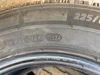 225/65 R16C Michelin - 7