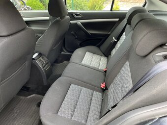 -ŠKODA OCTAVIA 1.6TDi 77kW,TEMPOMAT, 1.MAJITEL,SER.KNÍŽKA, - 7