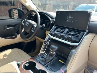 Toyota Land Cruiser LC300 VIP/ 3.5 benzin / nový vůz - 7