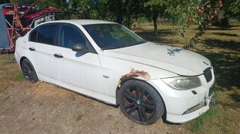 BMW e90 320i na díly - 7