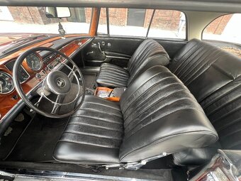Mercedes Benz 250 SE/C W111 - 7