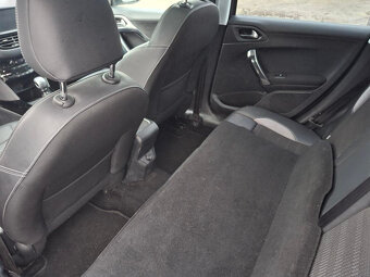 Peugeot 2008 PURE TECH - 7