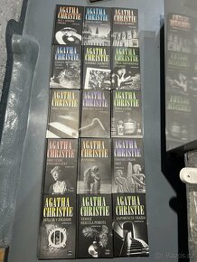 Detektivní knihy Agatha Christie + 4 další - 7