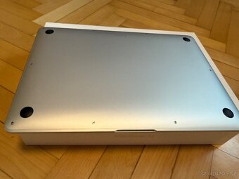 Apple MacBook Air M1 13,3", 16GB, 512GB - 7