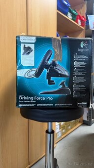 Logitech Driving Force Pro - 7