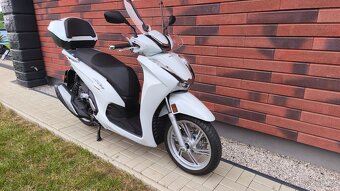 Honda SH 350i Nový skútr 920Km - 7