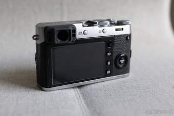 Fujifilm X100F – ikonický street fotoaparát - 7