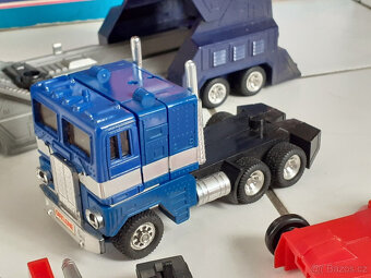 Robot Diaclone Nákladní automobil Transportér Transformers J - 7