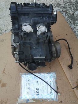 Cf MOTO 650, poškozený motor - 7