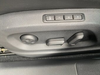 Volkswagen Sharan 2.0 TDi DSG 125kW Xenon, Navi - 7