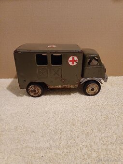 Tatra 805. Omnia. Staré hračky. - 7