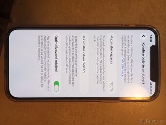 iPhone 12, baterie 100% - 7