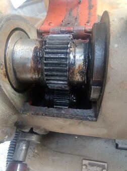 Stolovy soustruh TSA16 - 7