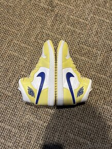 Nike Air Jordan 1 Mid "Lemon Wash" (W) - 7