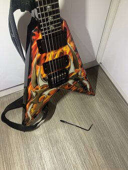 BC RICH Kerry King V2 Flame - 7