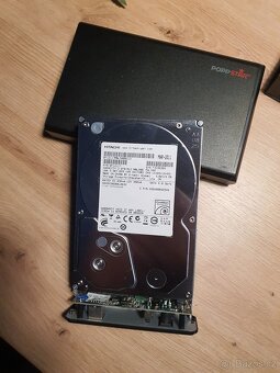 Externí disk 2TB,1TB - 7