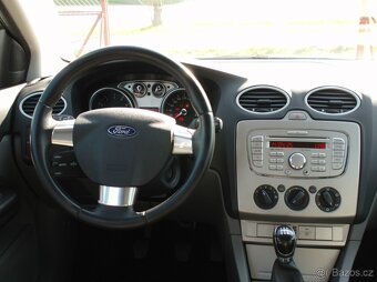 Ford Focus 5dv. 1,6 16V vyhř.sklo,novérozvody, bez koroze - 7