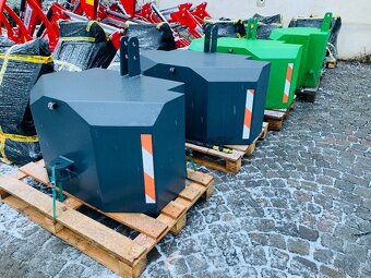 přední betonové závaží - 7