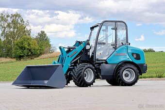 Kolový nakladač 4365A, nosnost 2300kg - 7