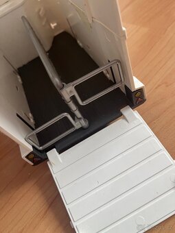 prodam domecek pro kone+cukrarnu - 7