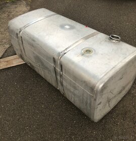 Nádrž z kamionu iveco bak 157cm - 7