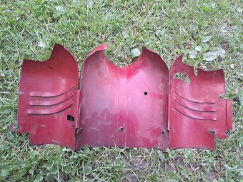 Prsíčka JAWA 50/550, 555 - 7