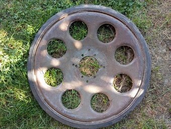 Prodám kola a pásy na vojenskou techniku ww2, - 7