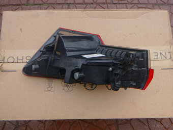 Škoda Octavia IV 4 lampa 5E3945207A lišta - 7