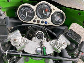 Kawasaki ZX 600 Ninja - 7