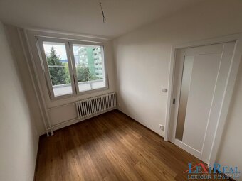 Pronájem bytu 2+kk 32 m2 v panelovém domě Praha 5 Motol - 7