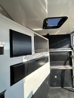RENAULT MASTER 2,3 l prepravnik na kone - 7