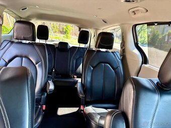 Pronájem auta CHRYSLER Pacifica 2020 - 7