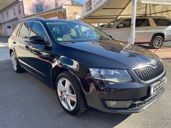 Prodám Škoda Octavia 2,0 TDI 110kW DSG Style Combi - 7