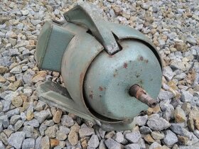 Starší třífázový motor 0,4 kW, 2820 ot./min. s brzdou - 7