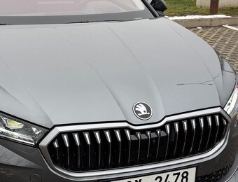 Skoda superb 4 přední rámeček masky - 7