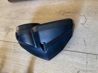 Predni cast z Yamaha Fz1N 06-13 - 7