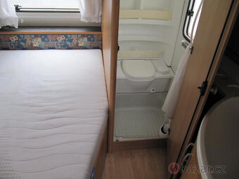 prodám karavan HOBBY s nájezdem pro invalidy - 7