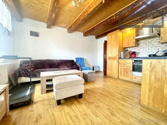 RD 4+kk po rekonstrukci se stodolou, bazénem a zahradou 757  - 7